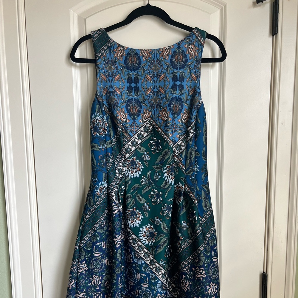 Vince Camuto Blue and Green Patterned Dress with Pockets